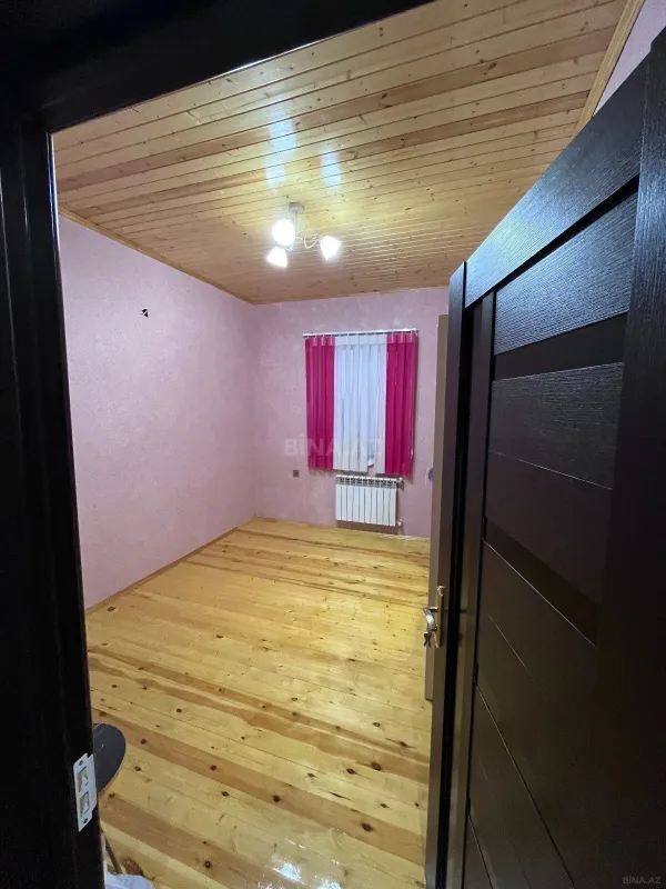 Satılır 6 otaqlı həyət evi 200 m²