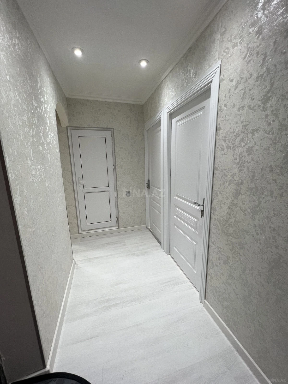 Kirayə verilir 2 otaqlı mənzil 50 m²