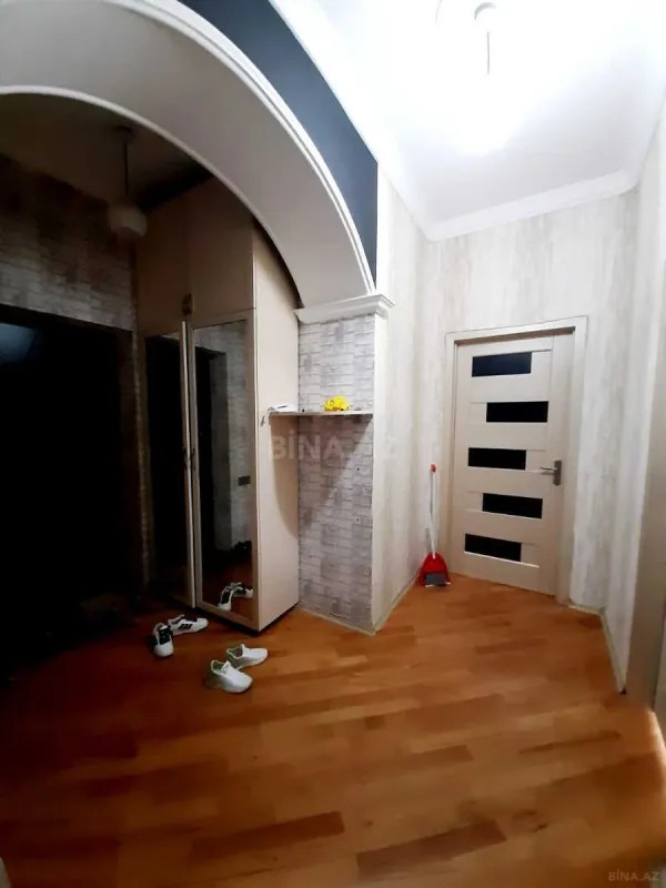 Kirayə verilir 2 otaqlı mənzil 70 m²