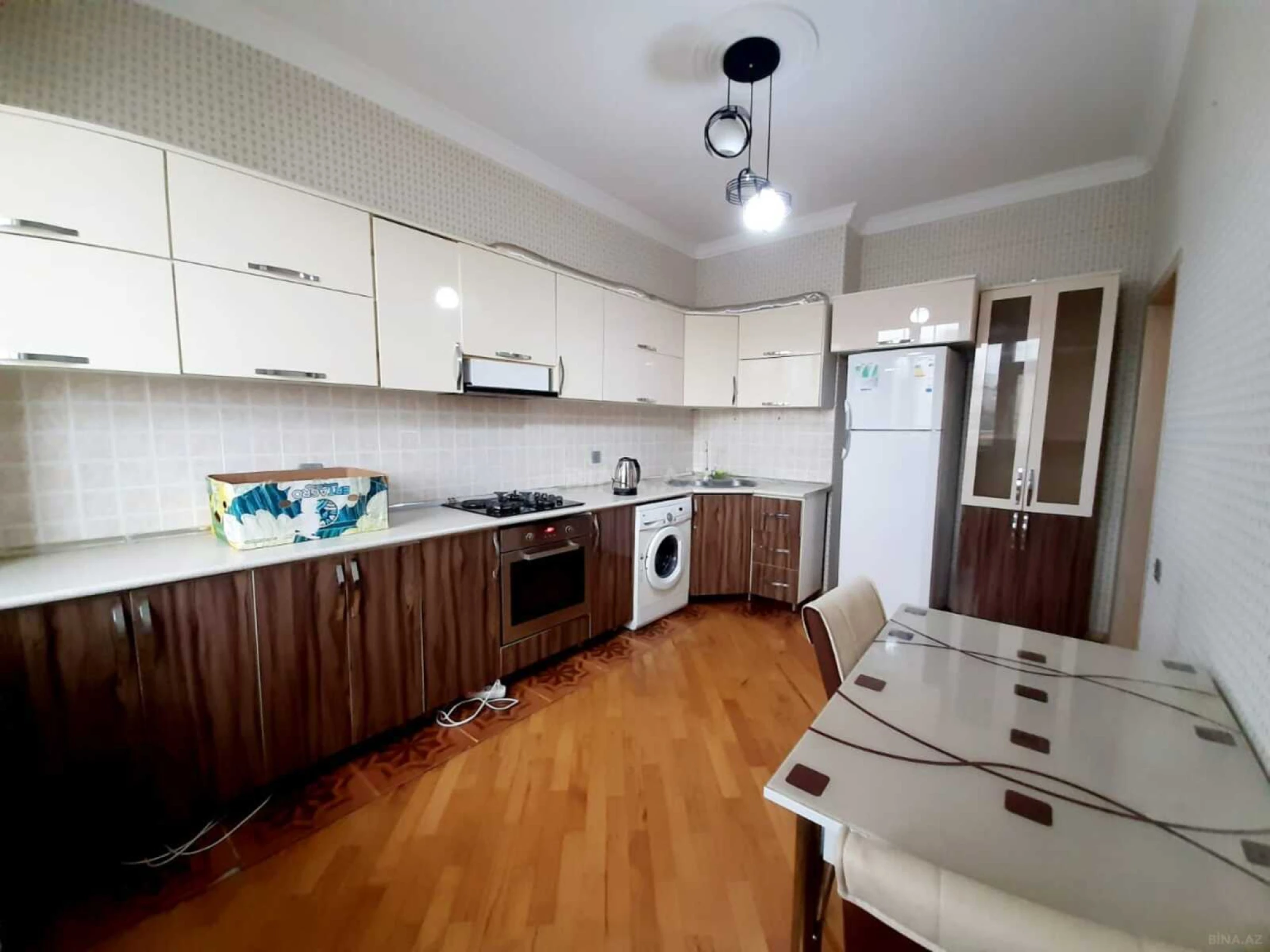 Kirayə verilir 2 otaqlı mənzil 70 m²