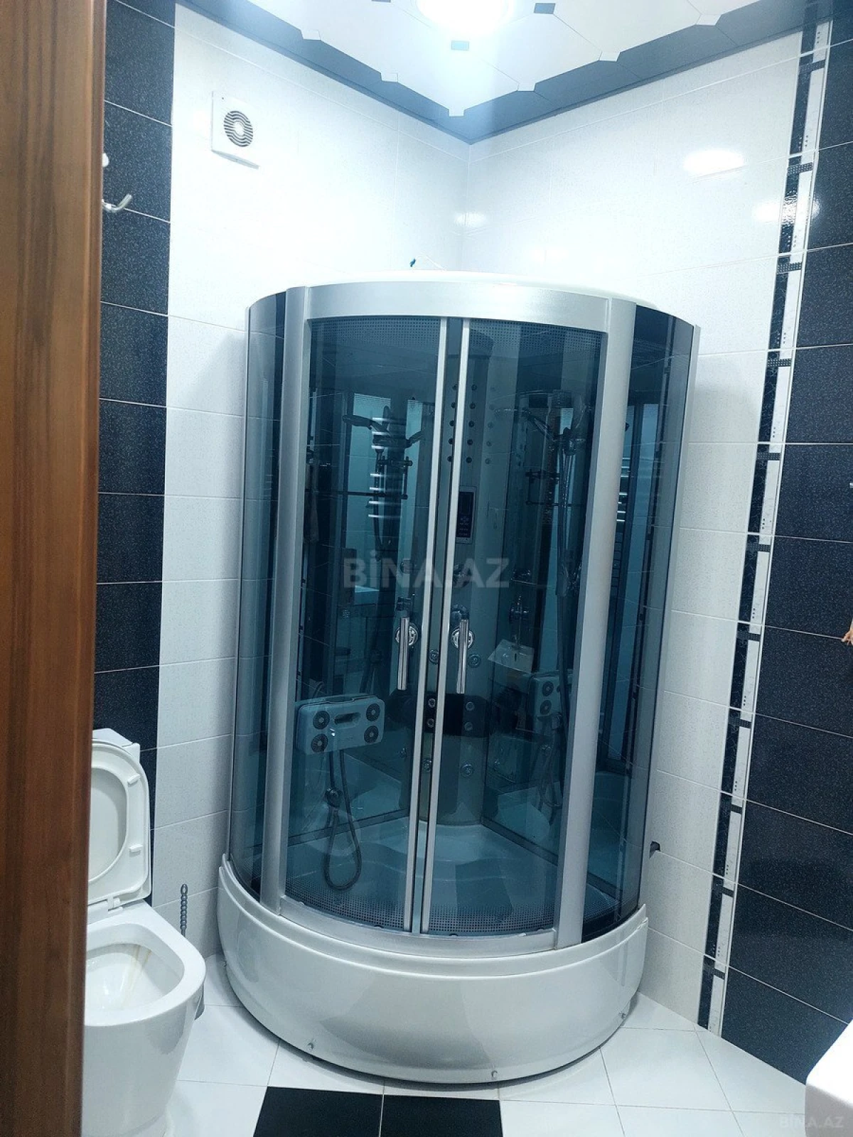 Satılır 3 otaqlı mənzil 178 m²