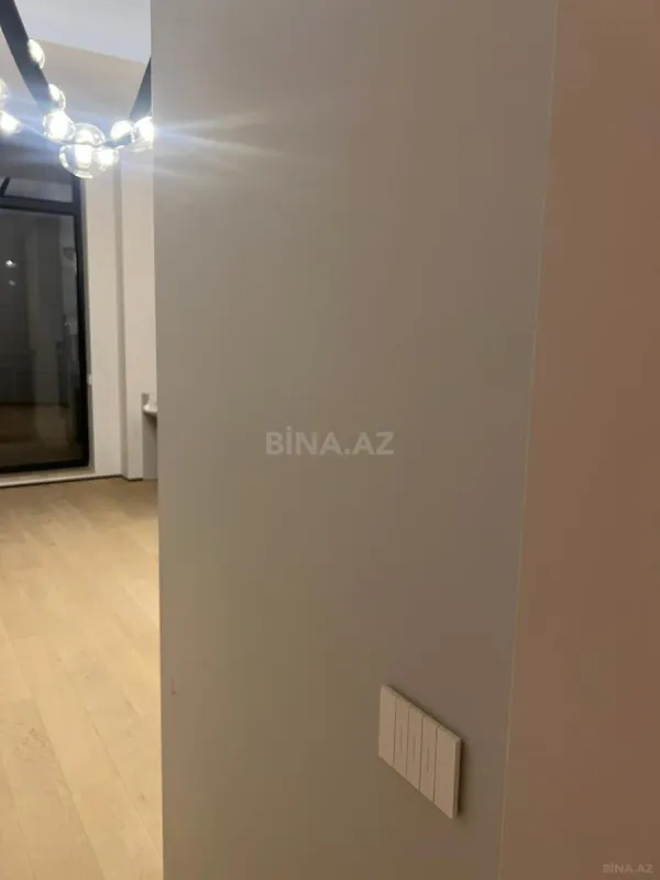 Satılır 3 otaqlı mənzil 102 m²