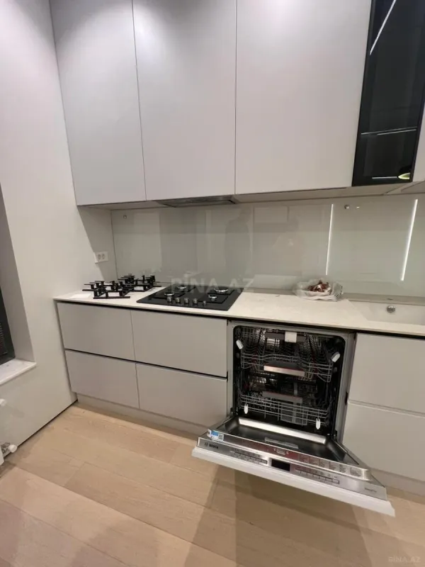 Satılır 3 otaqlı mənzil 102 m²