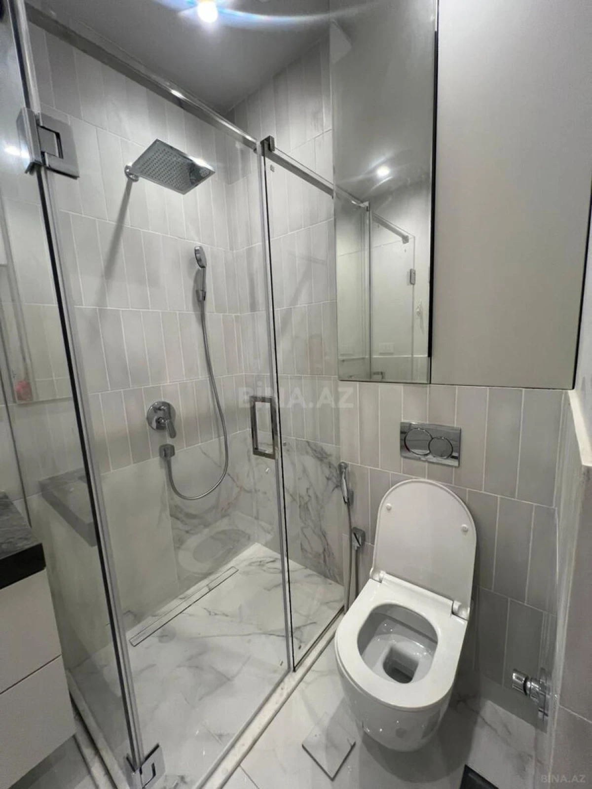 Satılır 3 otaqlı mənzil 102 m²