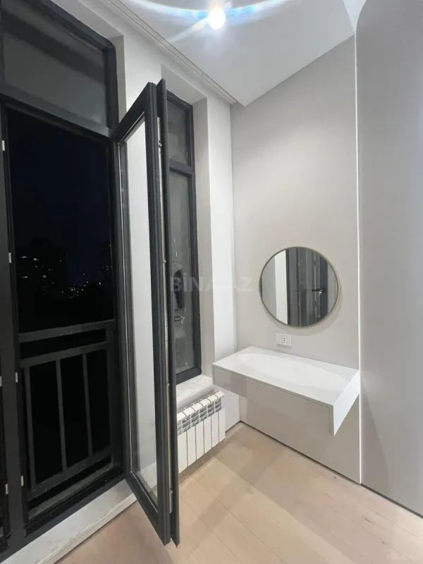 Satılır 3 otaqlı mənzil 102 m²