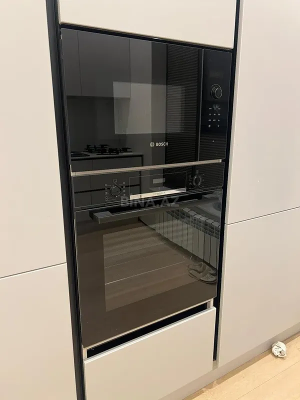 Satılır 3 otaqlı mənzil 102 m²