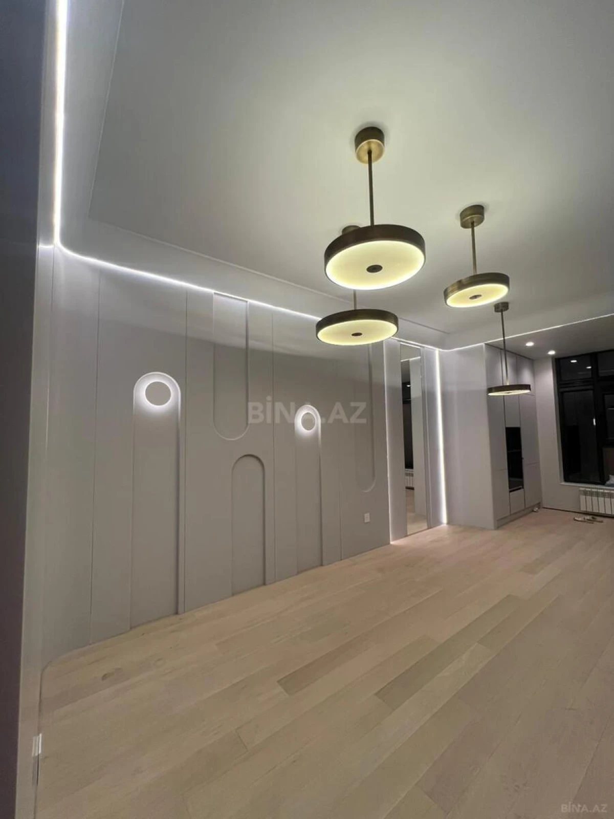 Satılır 3 otaqlı mənzil 102 m²
