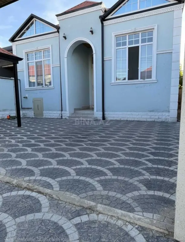 Satılır 4 otaqlı həyət evi 100 m²