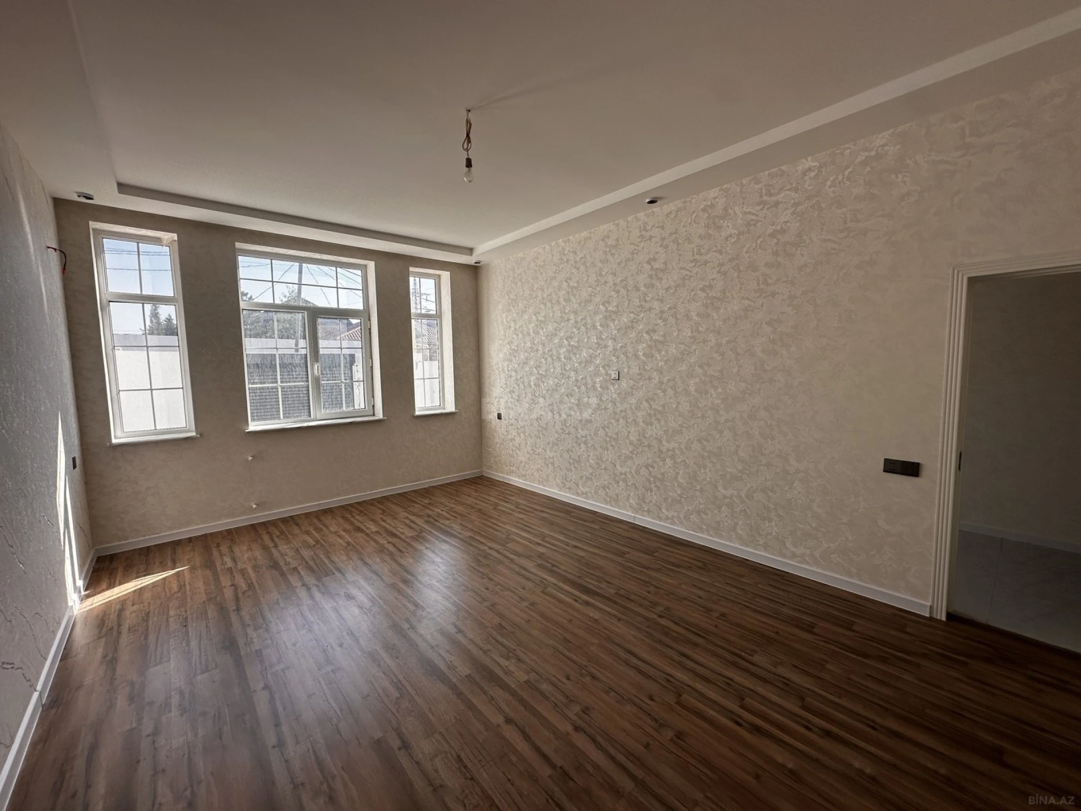 Satılır 4 otaqlı həyət evi 145 m²