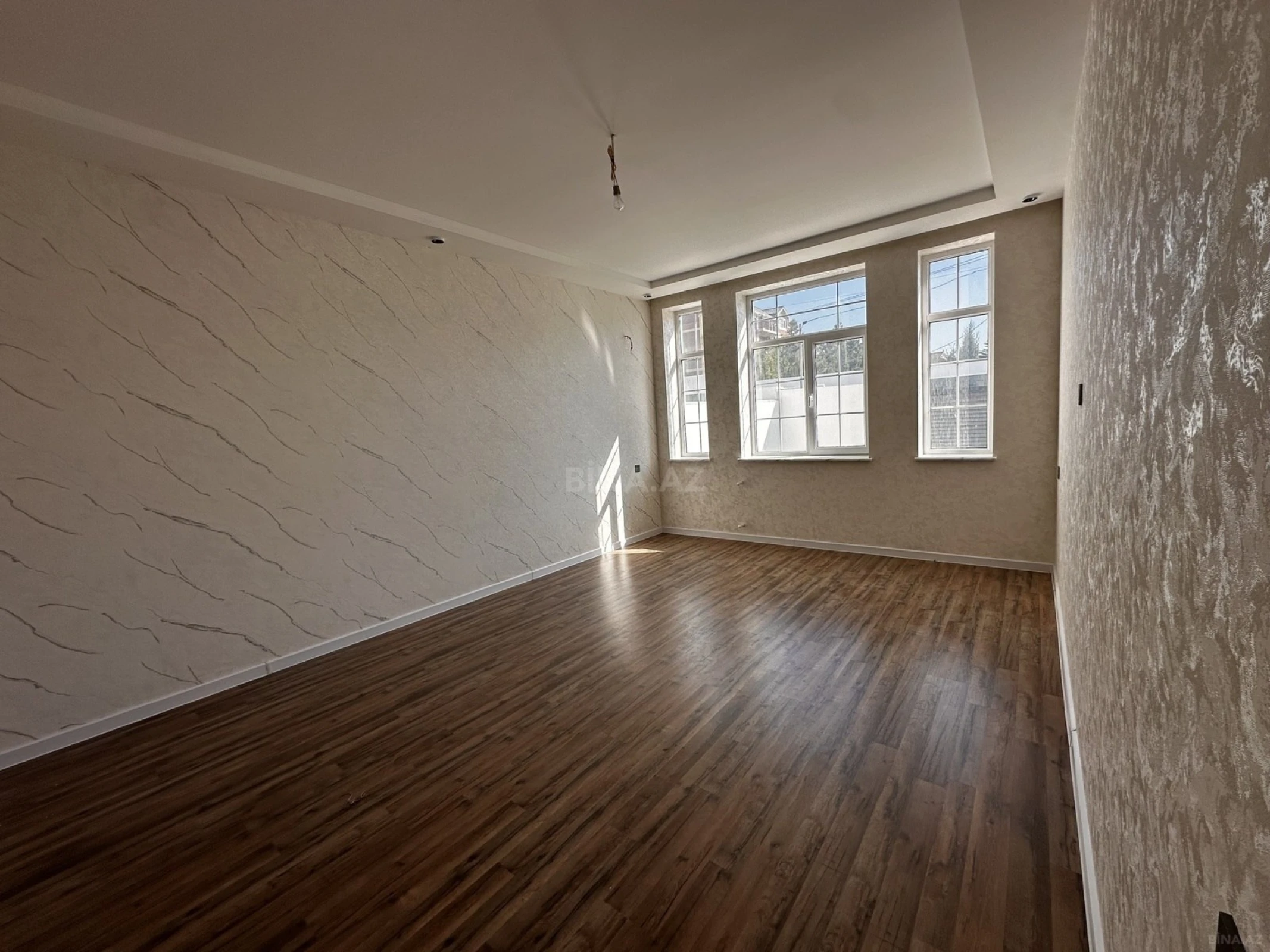 Satılır 4 otaqlı həyət evi 145 m²