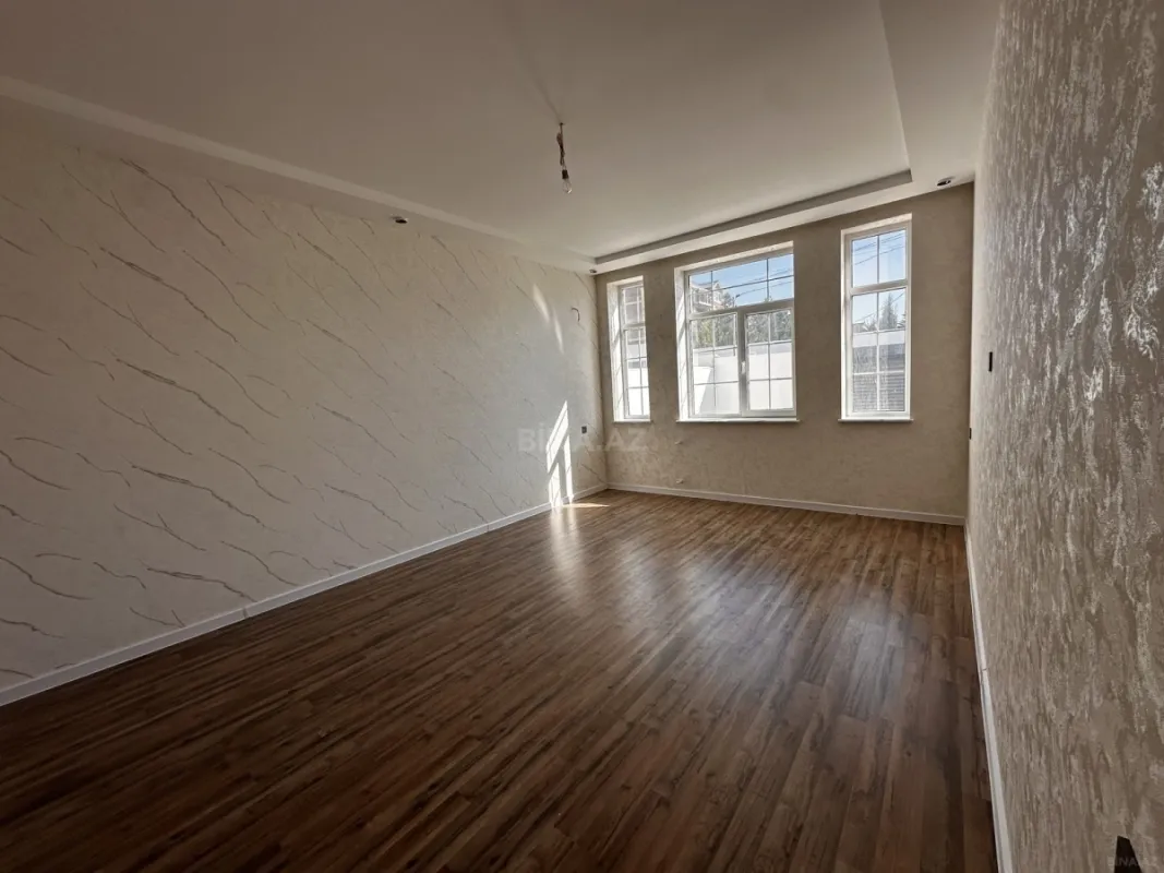 Satılır 4 otaqlı həyət evi 145 m²