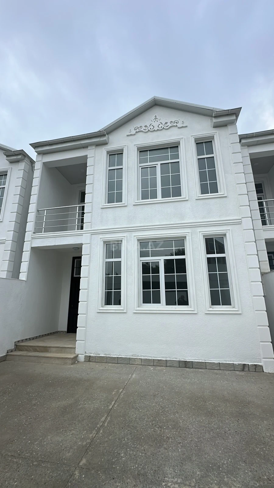 Satılır 4 otaqlı həyət evi 145 m²
