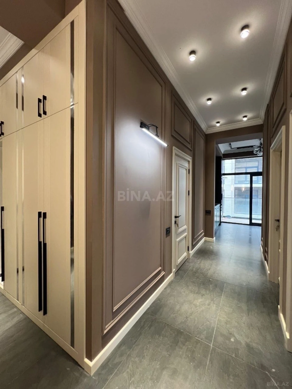 Satılır 3 otaqlı mənzil 84 m²