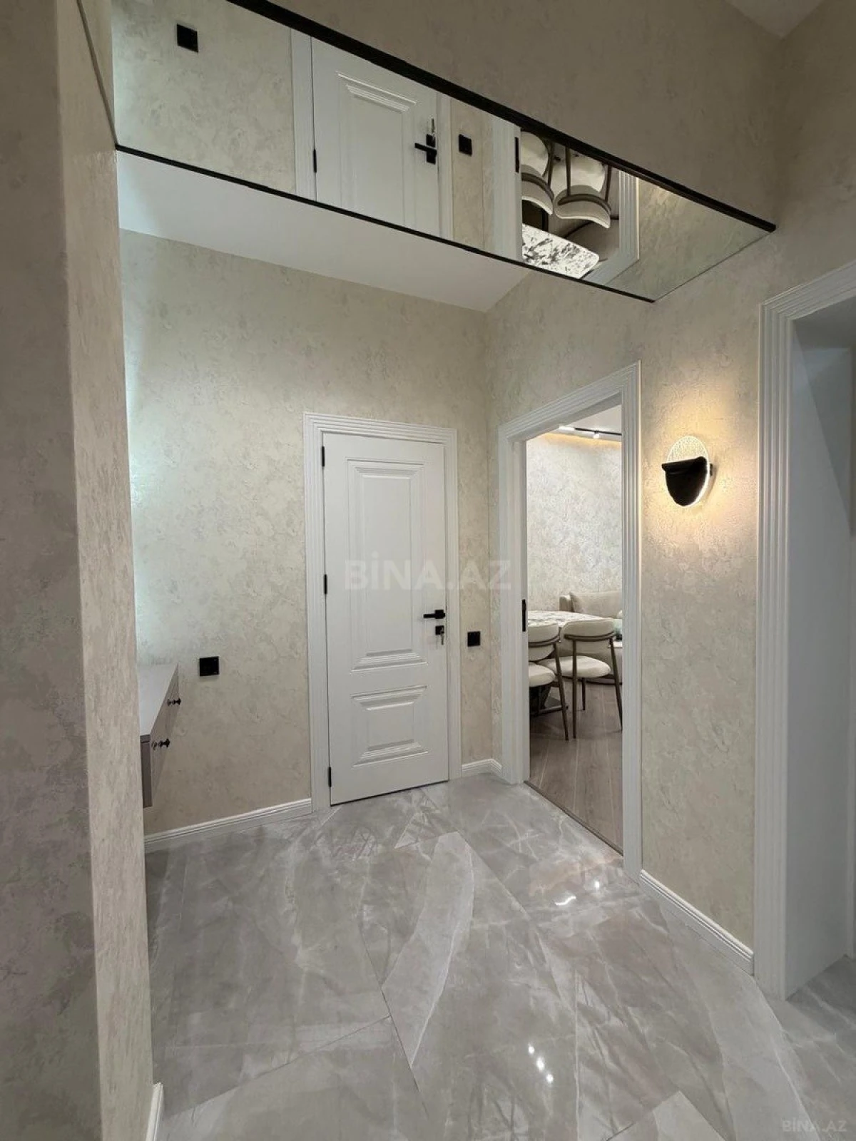 Satılır 2 otaqlı mənzil 70 m²