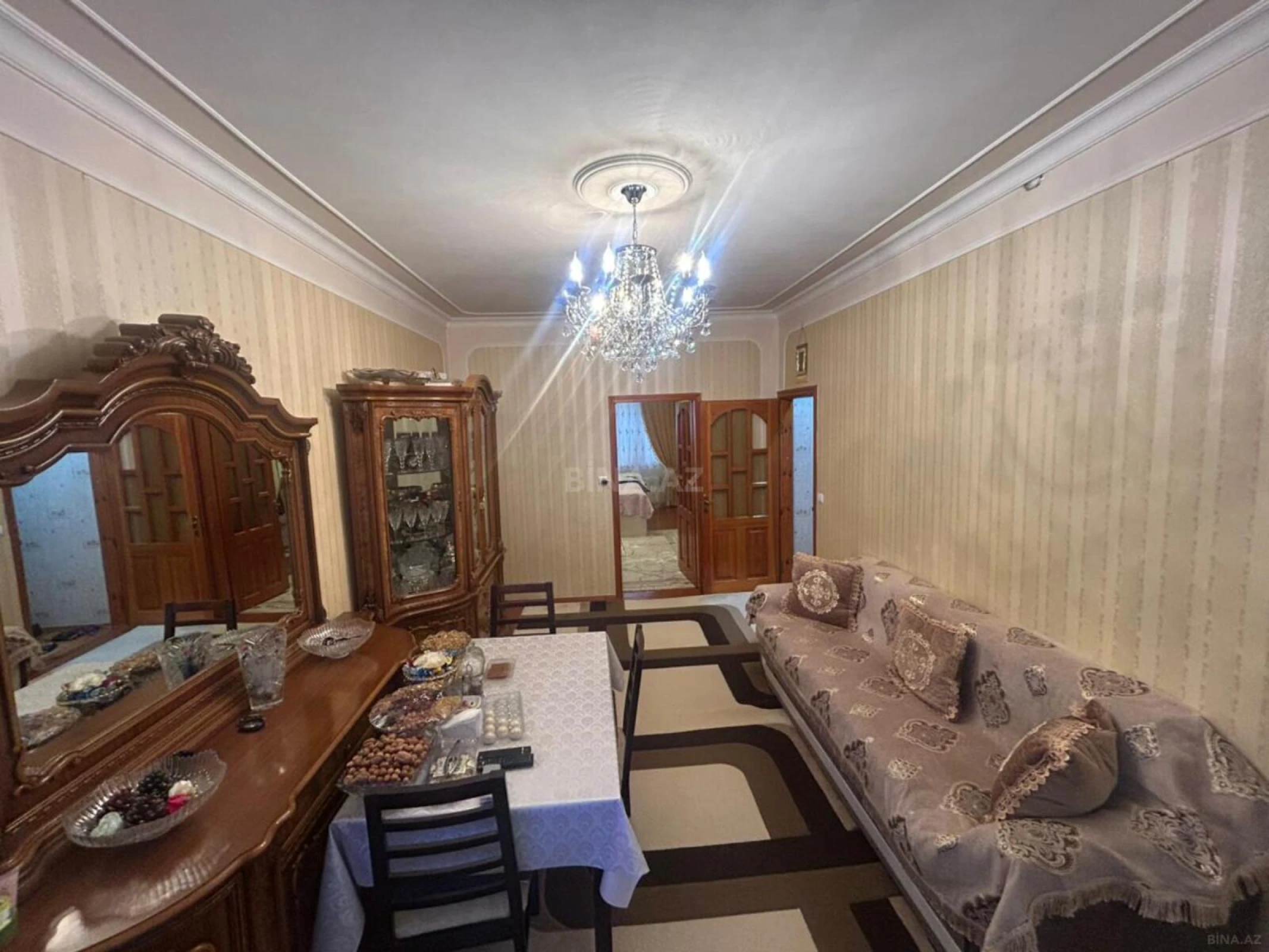 Satılır 2 otaqlı mənzil 56 m²