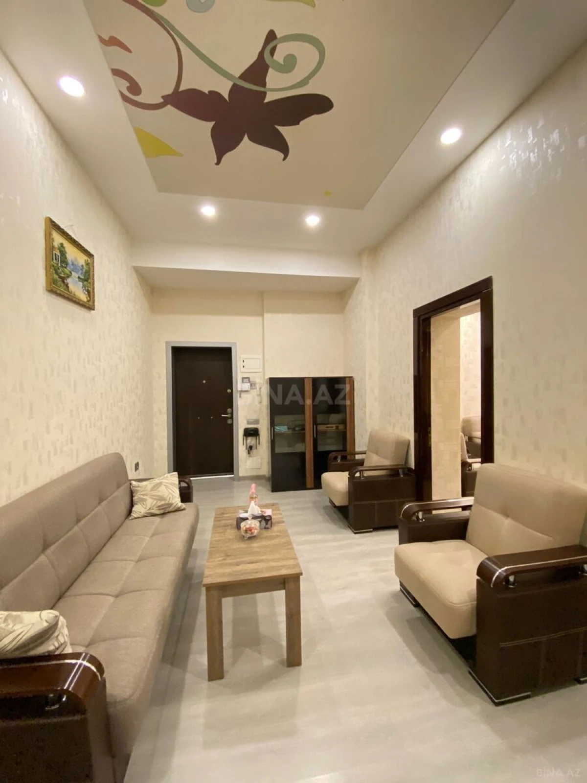 Satılır 3 otaqlı ofis 72 m²