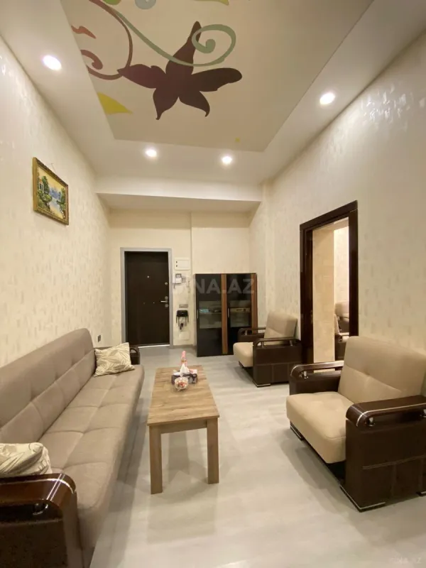 Satılır 3 otaqlı ofis 72 m²