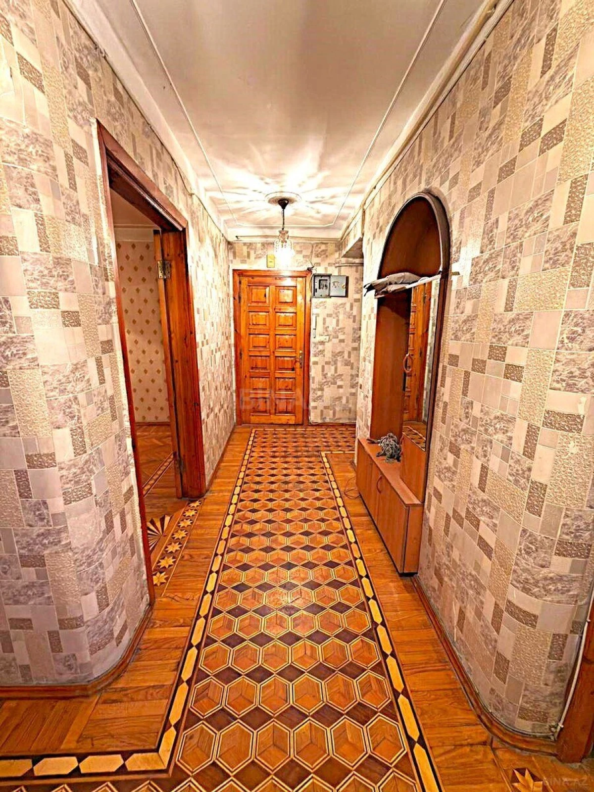 Satılır 4 otaqlı mənzil 100 m²