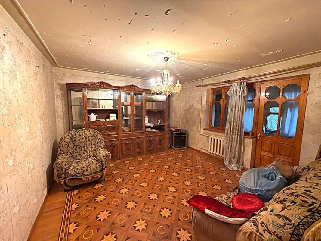 Satılır 4 otaqlı mənzil 100 m²