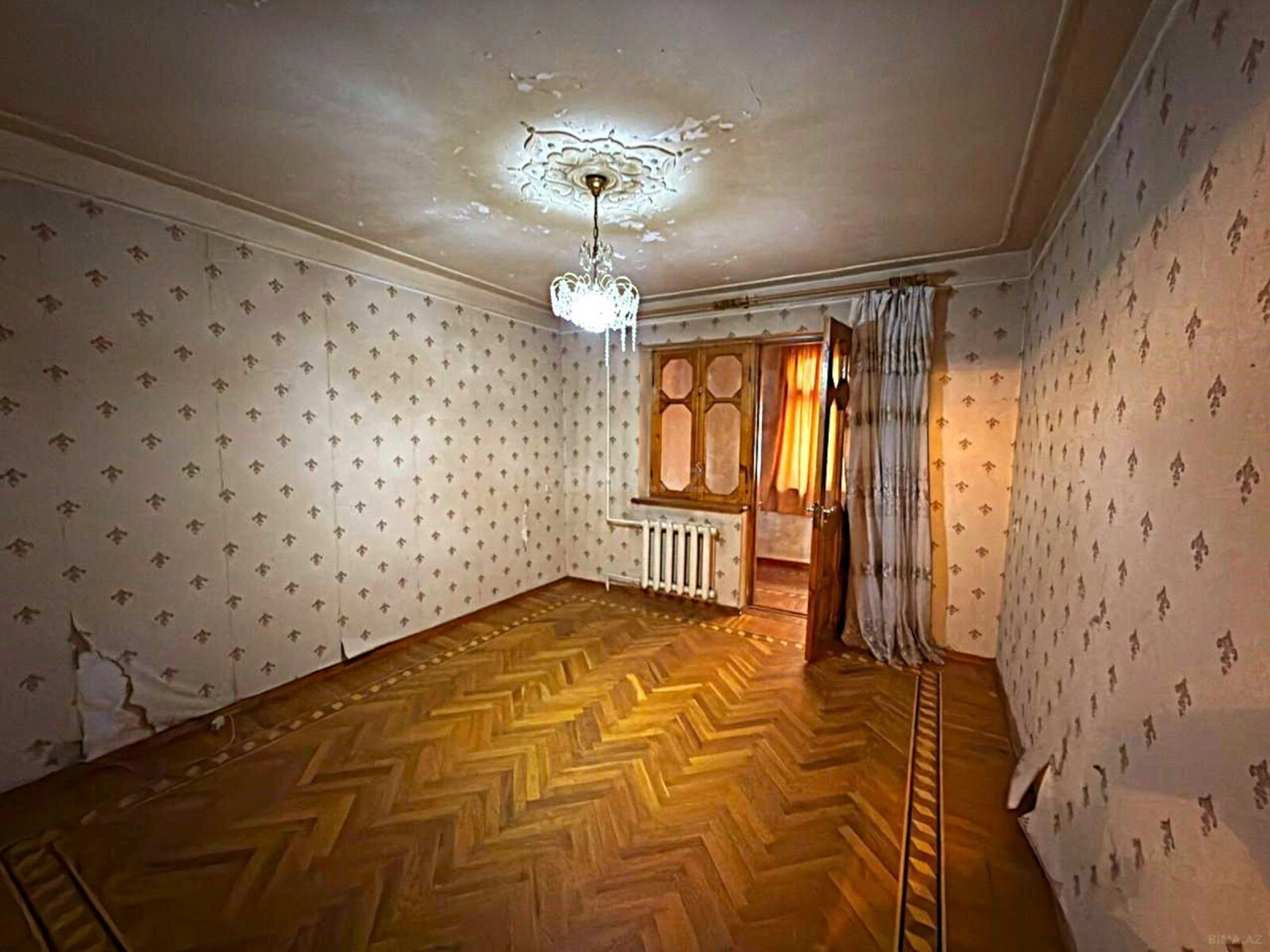 Satılır 4 otaqlı mənzil 100 m²