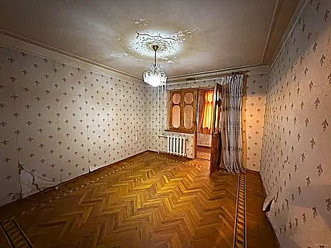 Satılır 4 otaqlı mənzil 100 m²