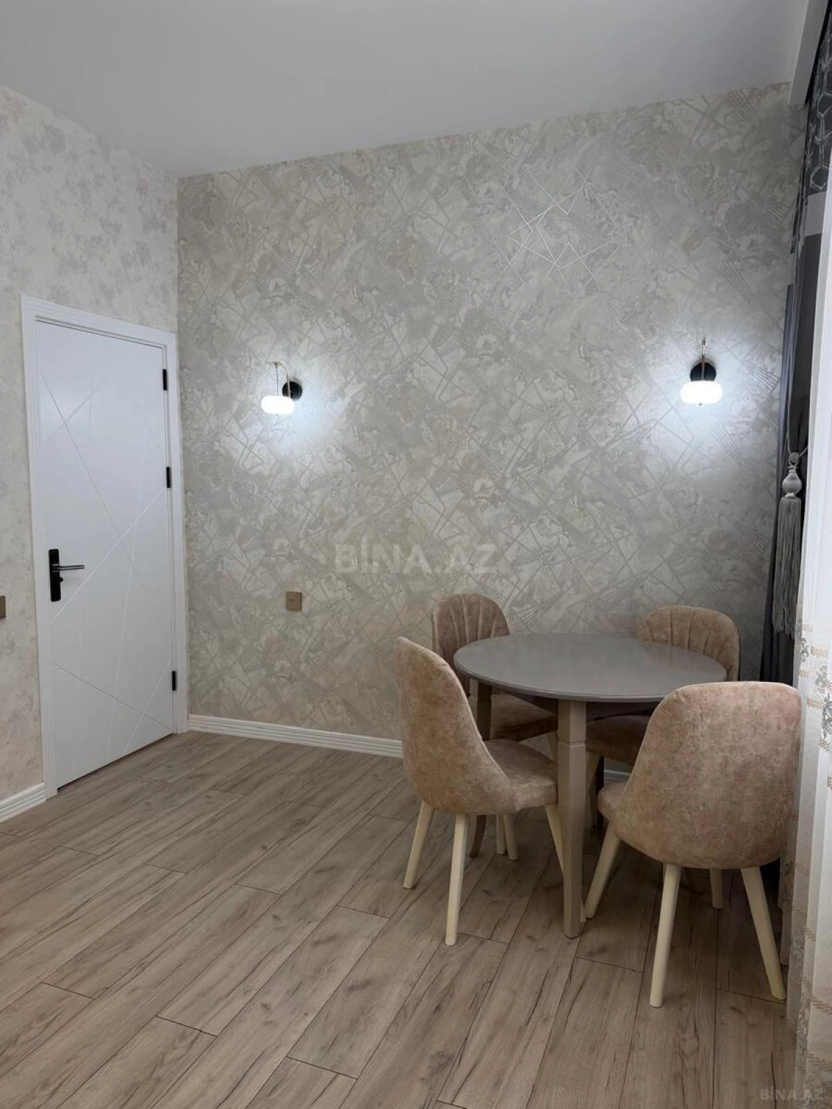 Satılır 2 otaqlı mənzil 85 m²