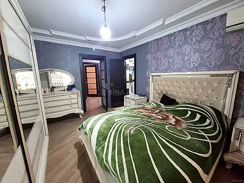 Satılır 4 otaqlı mənzil 110 m²