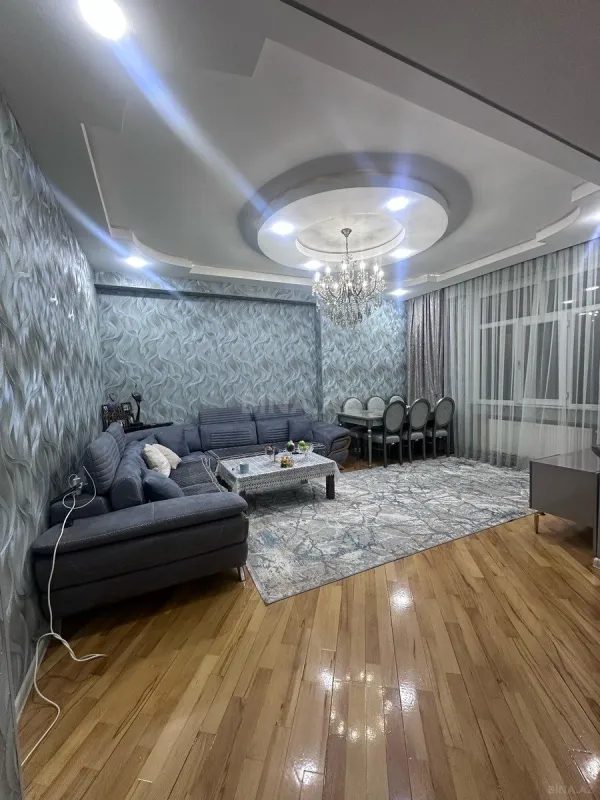 Satılır 3 otaqlı mənzil 107 m²
