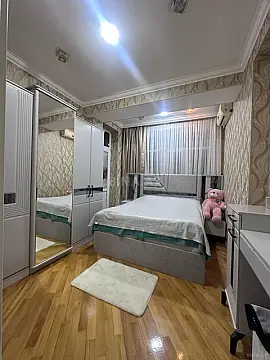 Satılır 3 otaqlı mənzil 107 m²