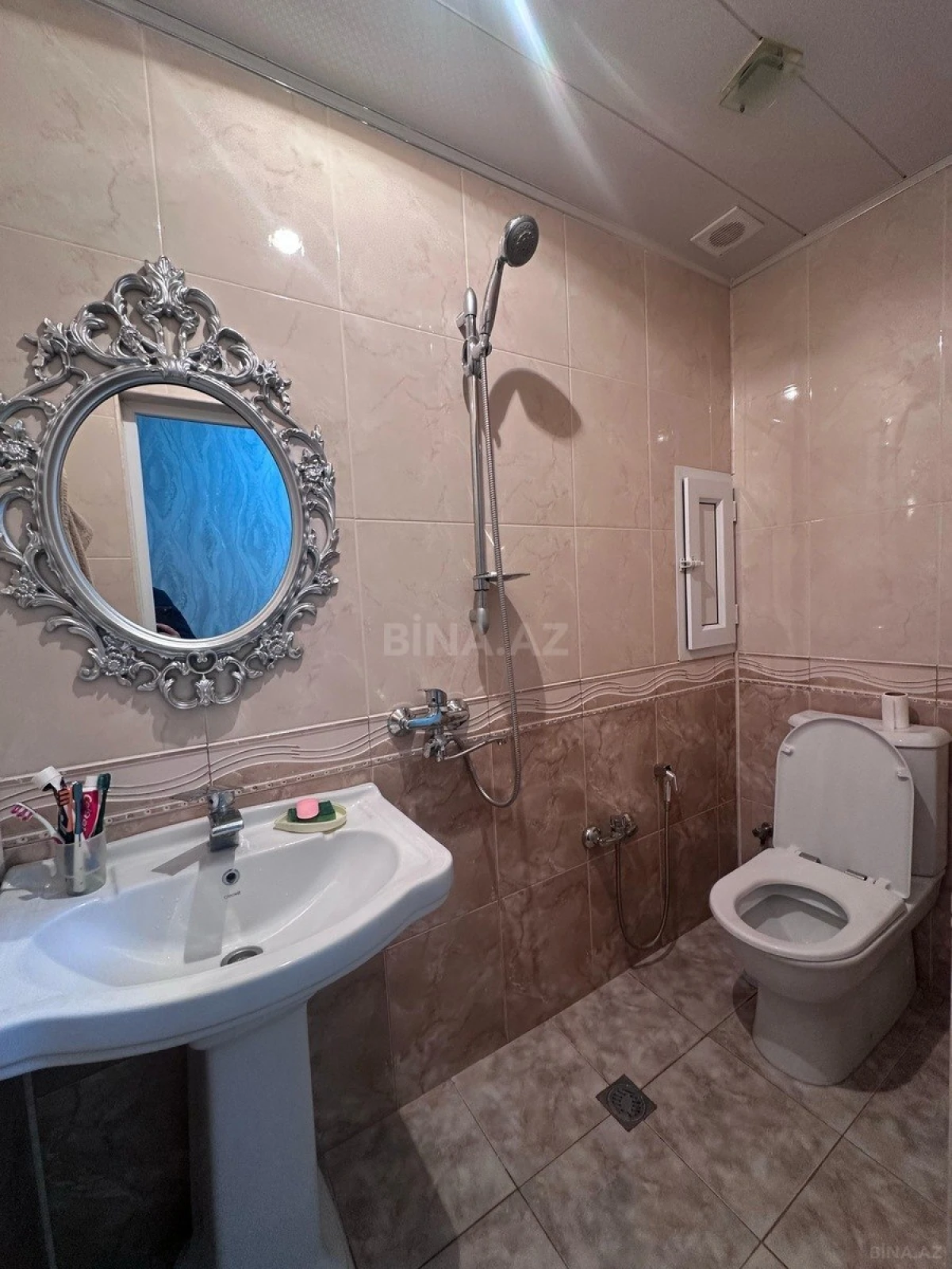 Satılır 3 otaqlı mənzil 107 m²