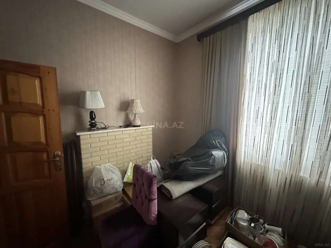 Satılır 8 otaqlı həyət evi 228 m²