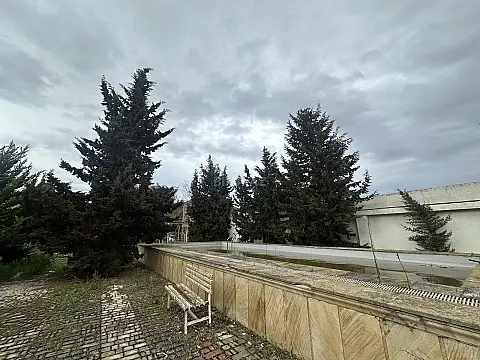 Satılır 8 otaqlı həyət evi 228 m²