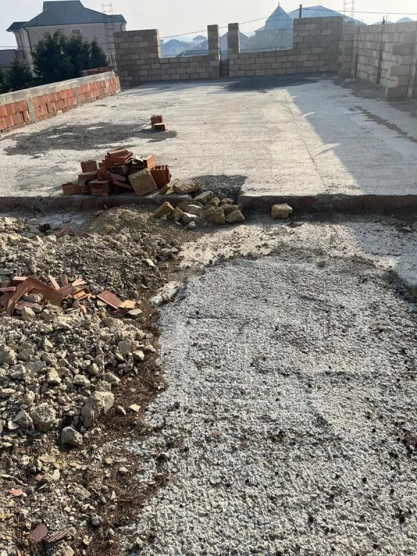 Satılır obyekt 1250 m²