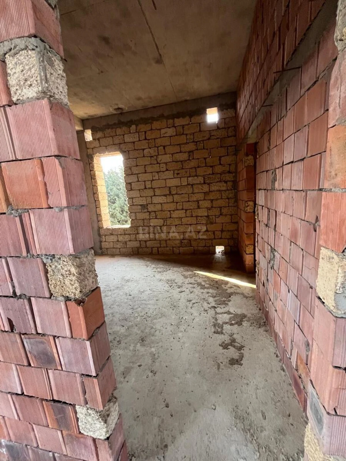 Satılır obyekt 1250 m²