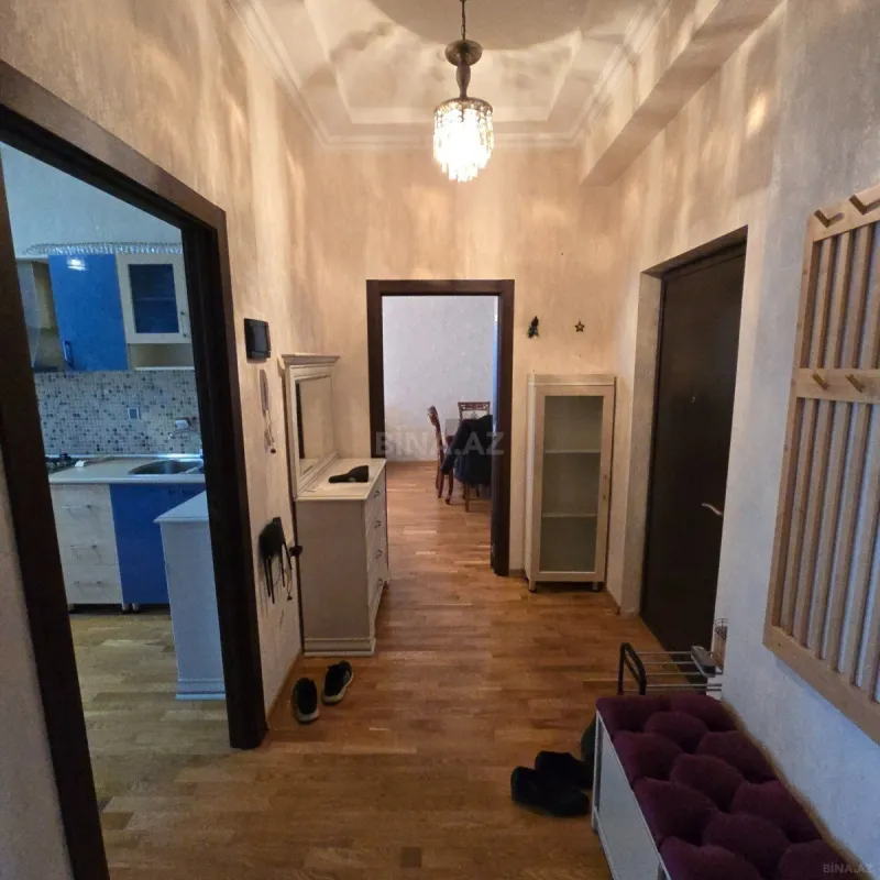 Kirayə verilir 2 otaqlı mənzil 70 m²