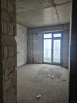 Satılır 4 otaqlı mənzil 180 m²