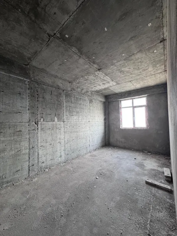 Satılır 4 otaqlı mənzil 166 m²