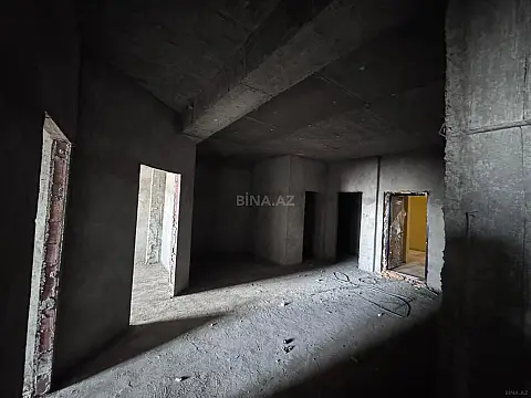 Satılır 4 otaqlı mənzil 166 m²