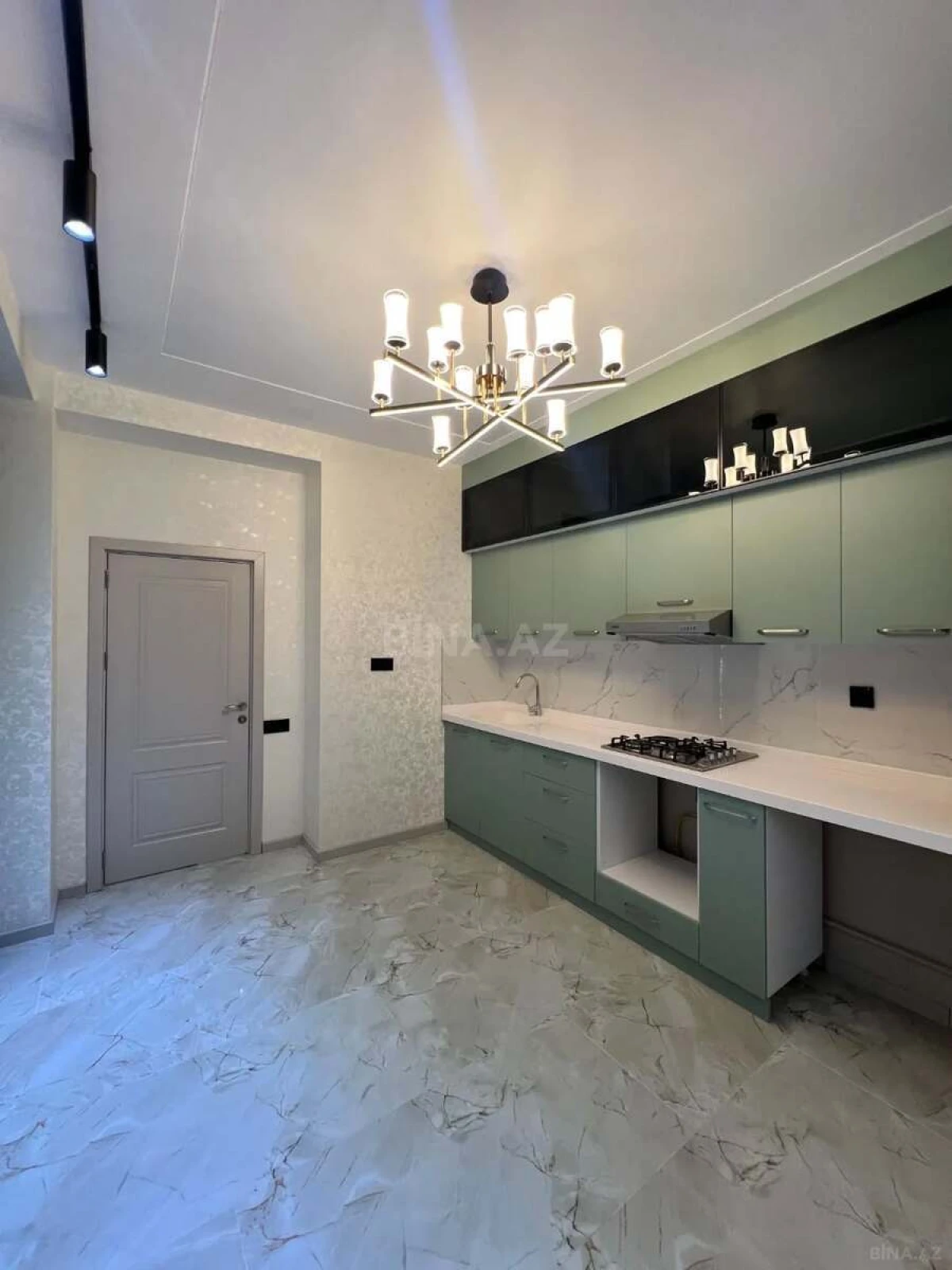 Satılır 2 otaqlı mənzil 85 m²