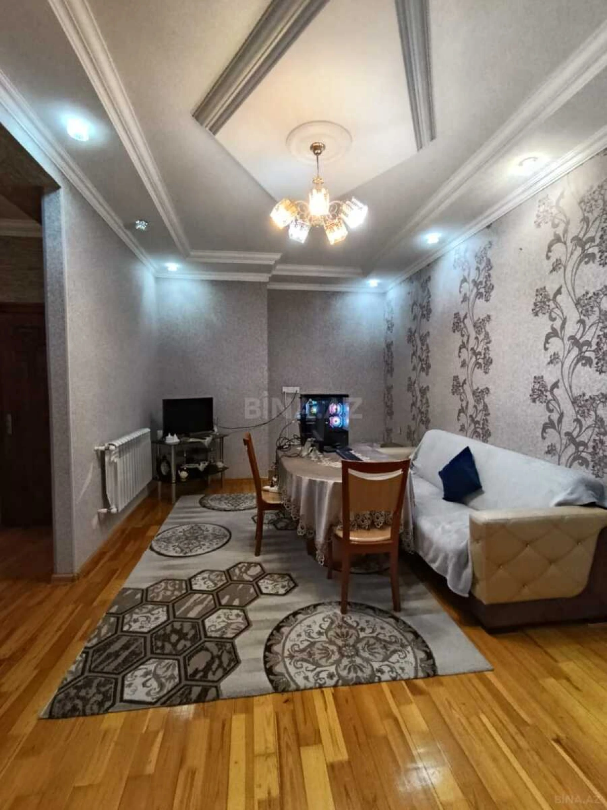 Kirayə verilir 3 otaqlı mənzil 100 m²