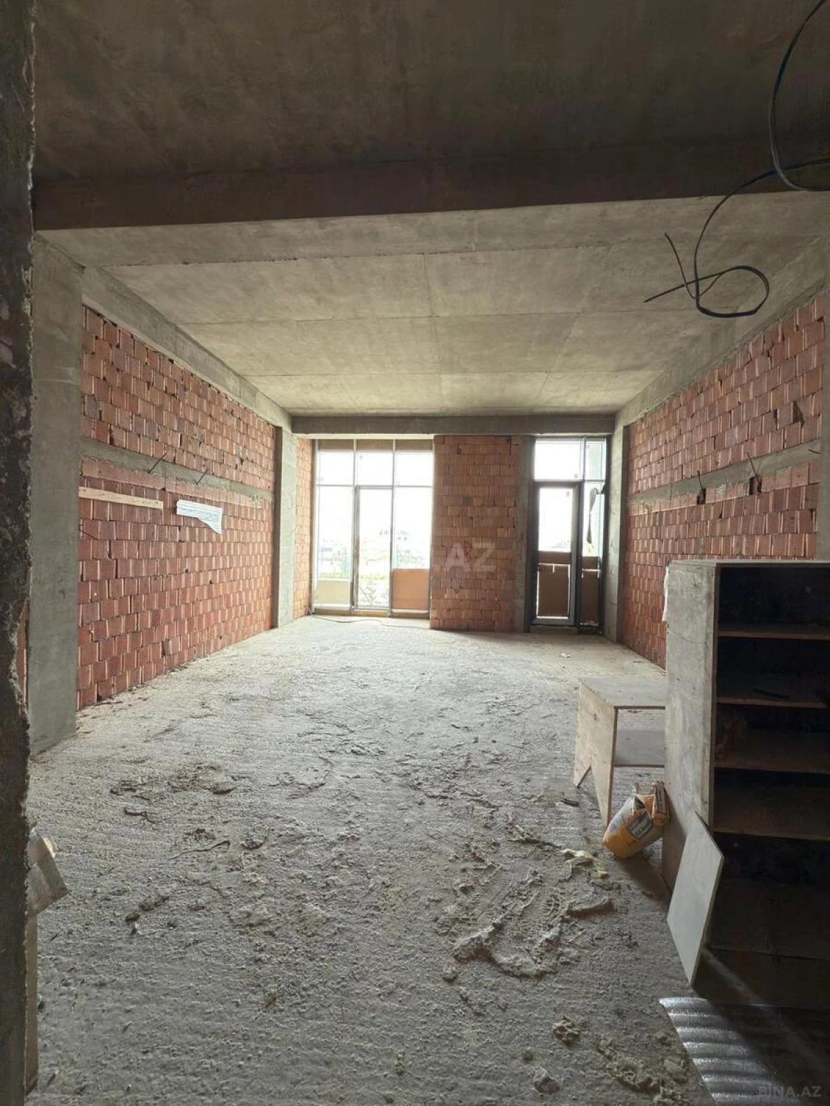 Satılır 2 otaqlı mənzil 72 m²