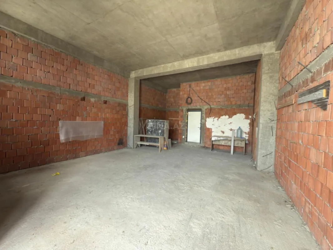 Satılır 2 otaqlı mənzil 72 m²