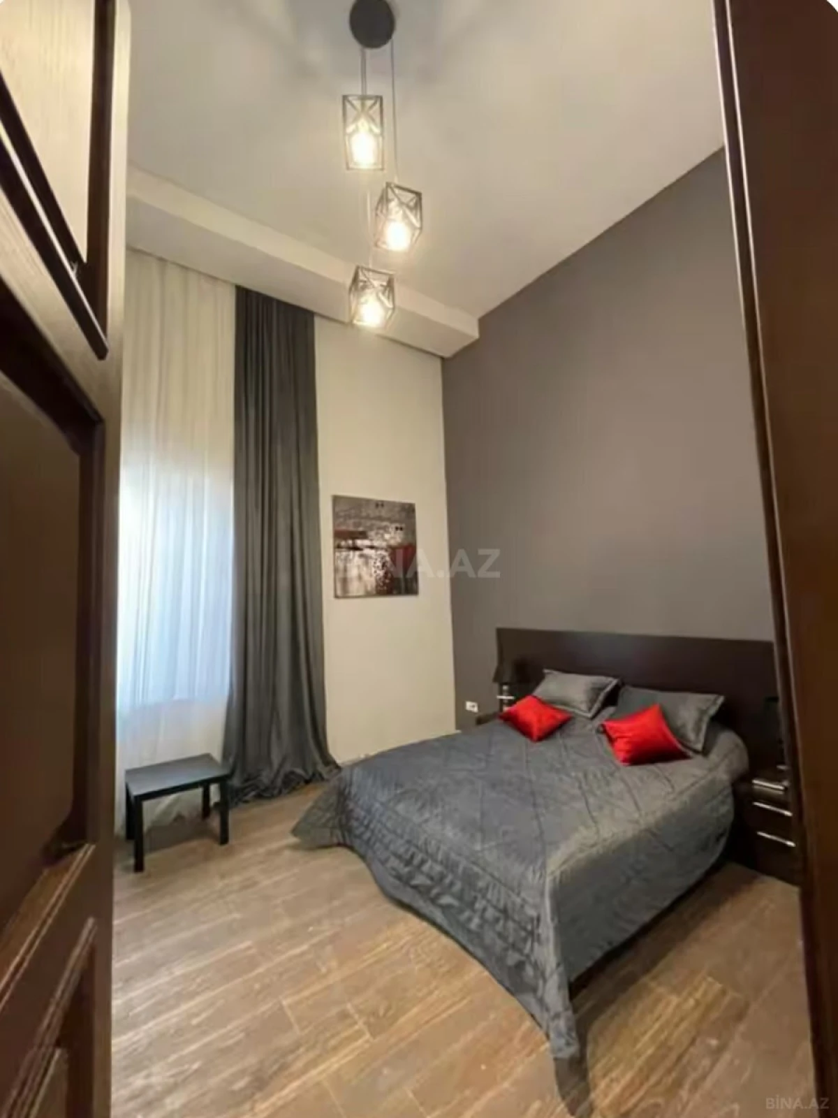 Kirayə verilir 7 otaqlı həyət evi 600 m²