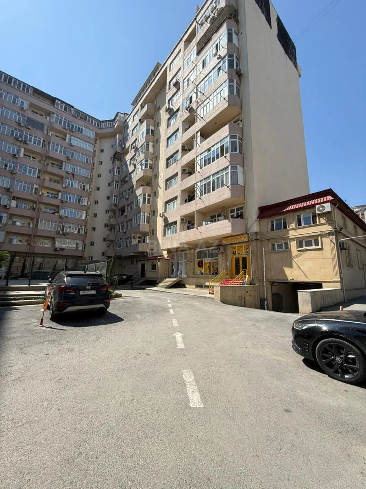 Satılır 3 otaqlı mənzil 125 m²