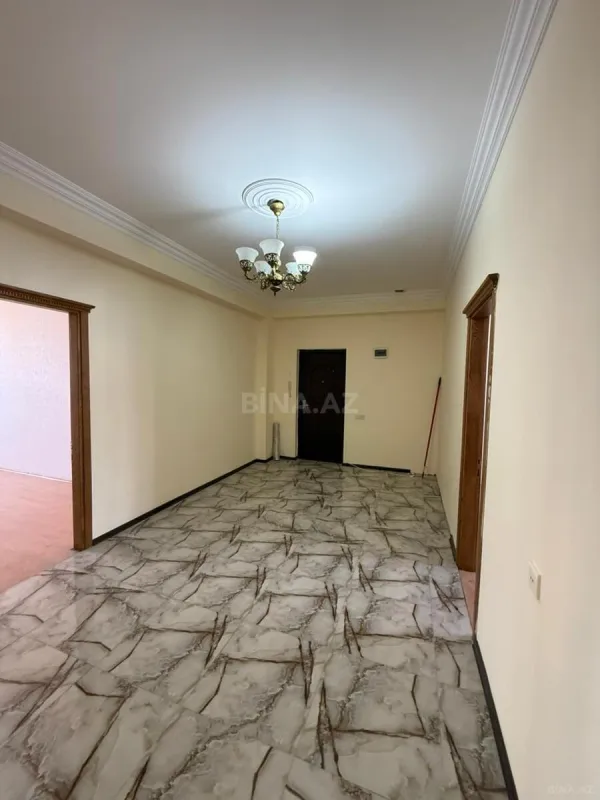 Satılır 3 otaqlı mənzil 125 m²