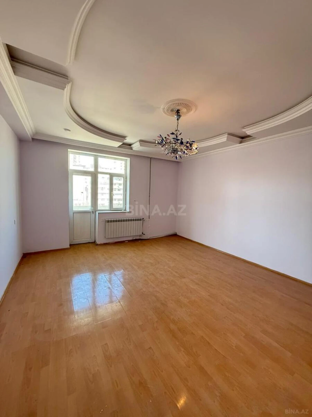 Satılır 3 otaqlı mənzil 125 m²