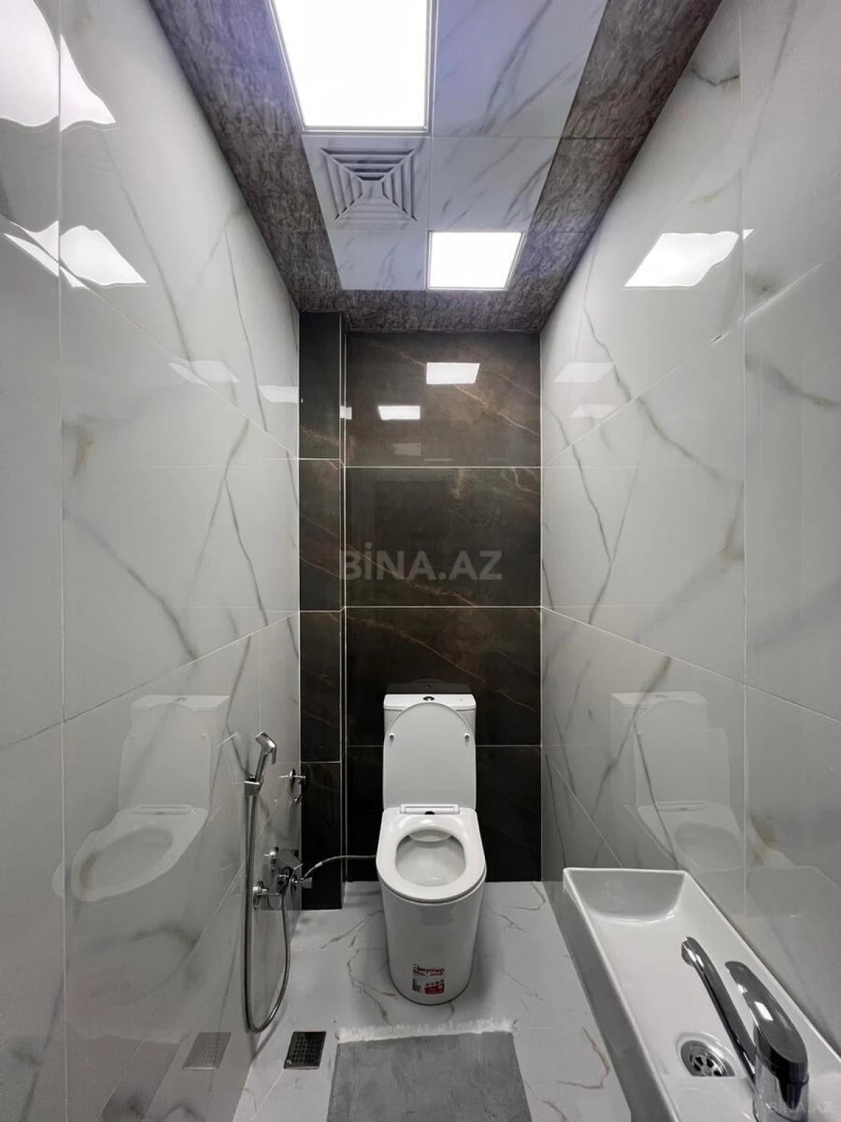 Satılır 3 otaqlı mənzil 106 m²