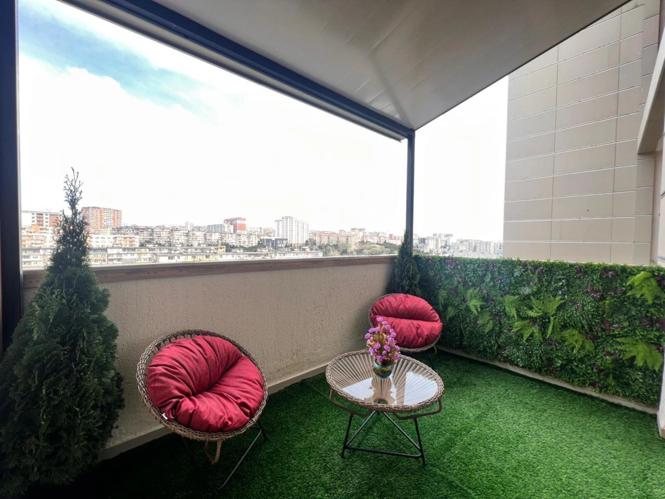 Satılır 3 otaqlı mənzil 106 m²