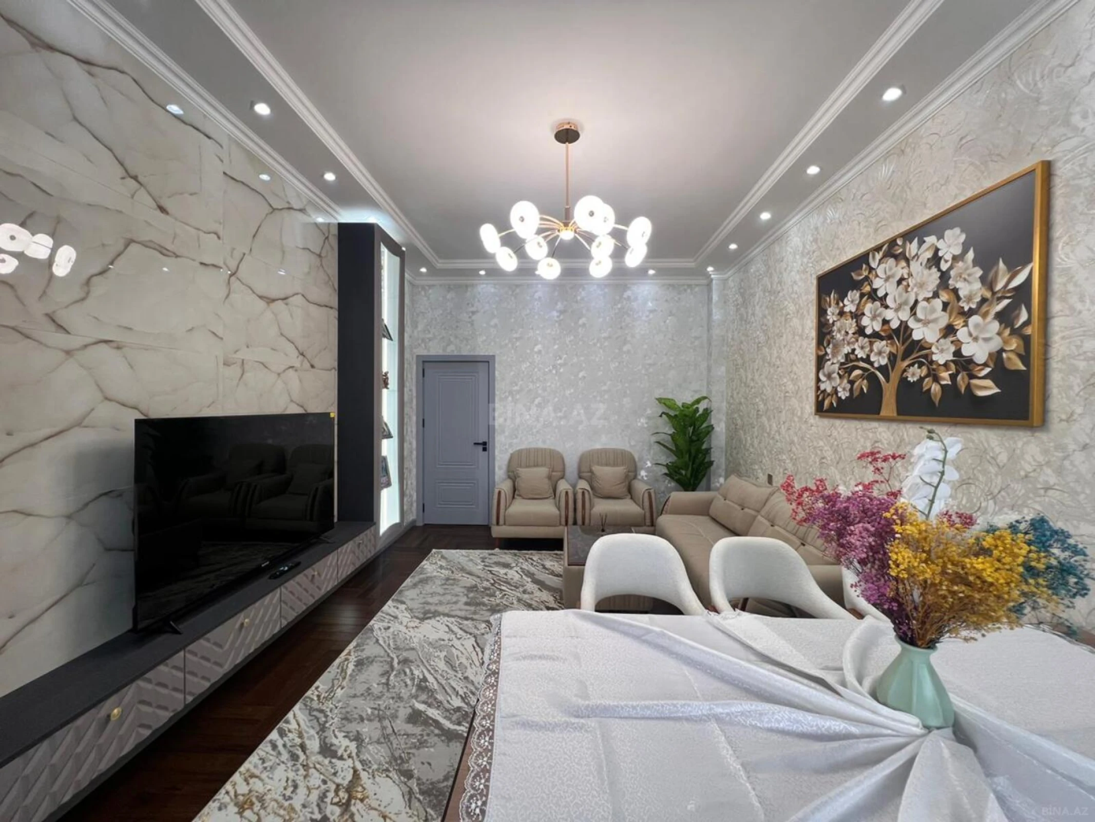 Satılır 3 otaqlı mənzil 106 m²