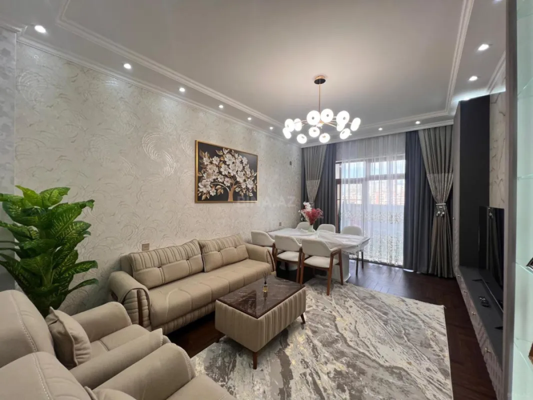 Satılır 3 otaqlı mənzil 106 m²